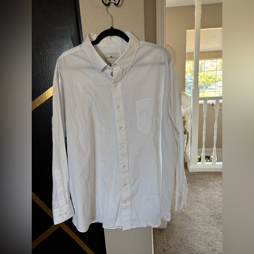 (Oak Hill) White Button-Down Shirt